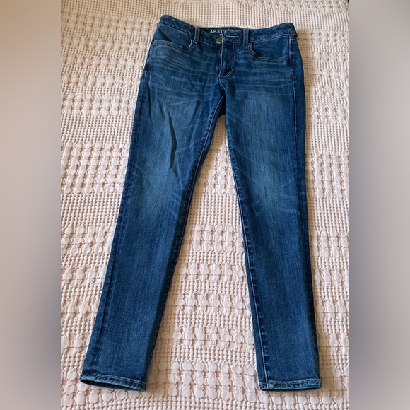 American Eagle Jeans - Picture 1 of 3